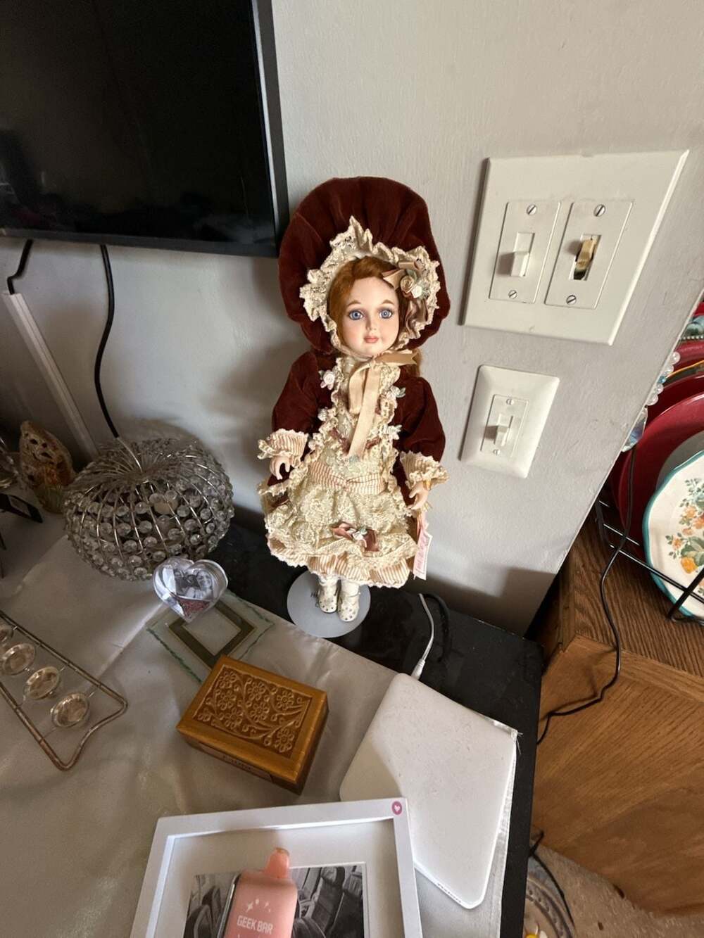 Show-Stoppers Heritage Mint Collection Limited Edition Porcelain Victorian Style